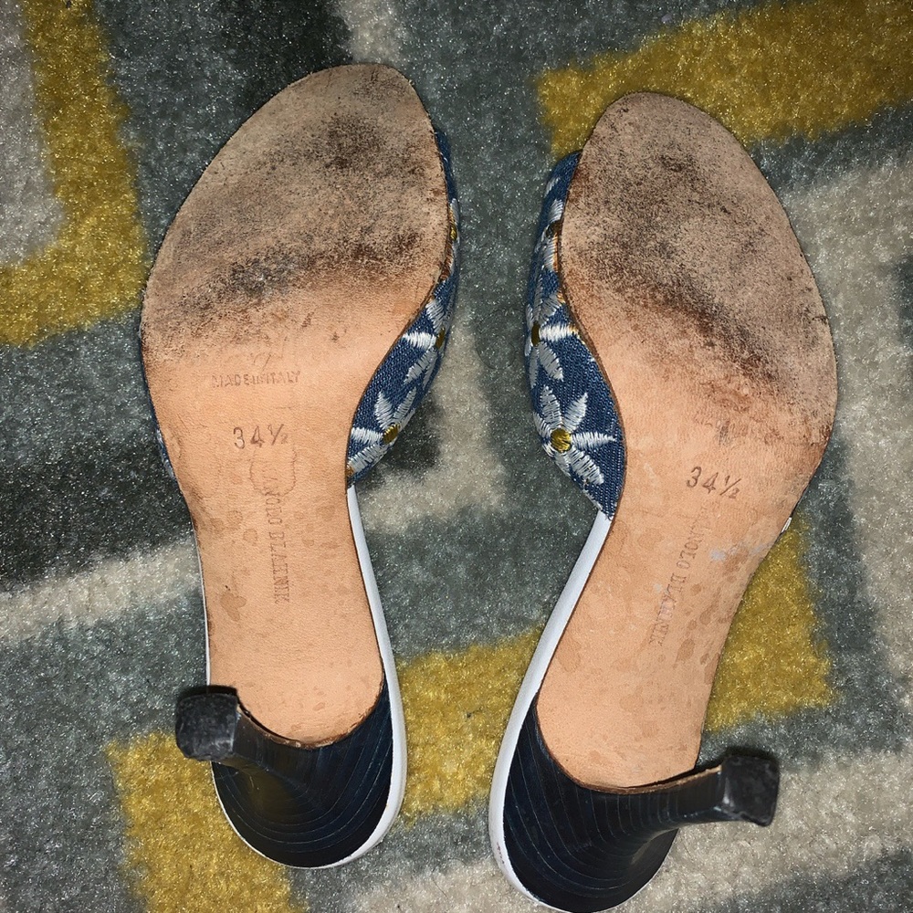 Manolo Blahnik Daisy heels - Picture 3 of 3